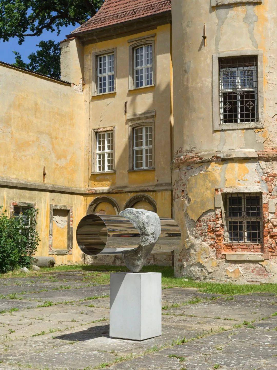 rohkunstbau lieberosegranite stainless steel concrete2245 x