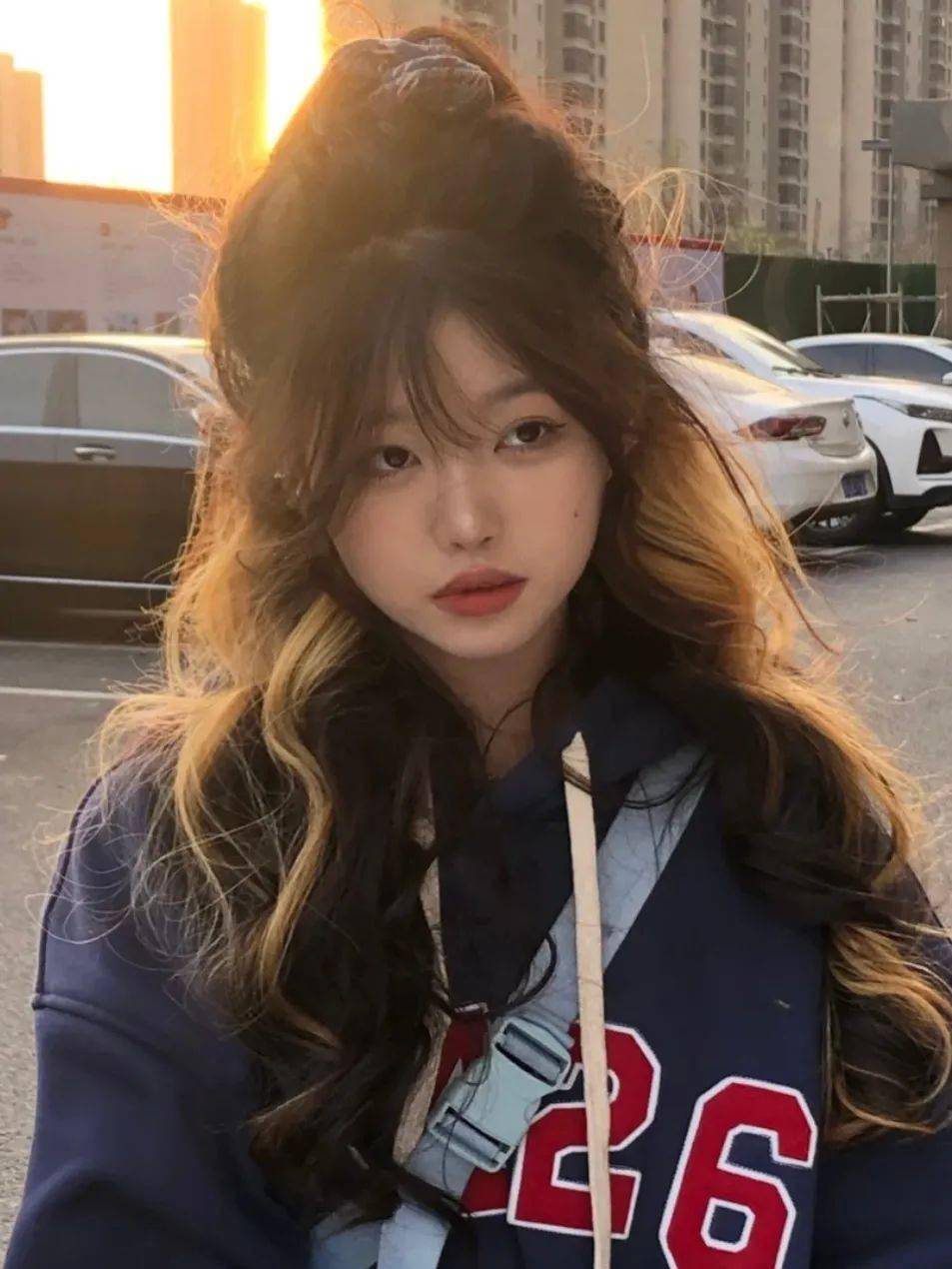 发型“换头”失败?Lisa这次真翻车了!