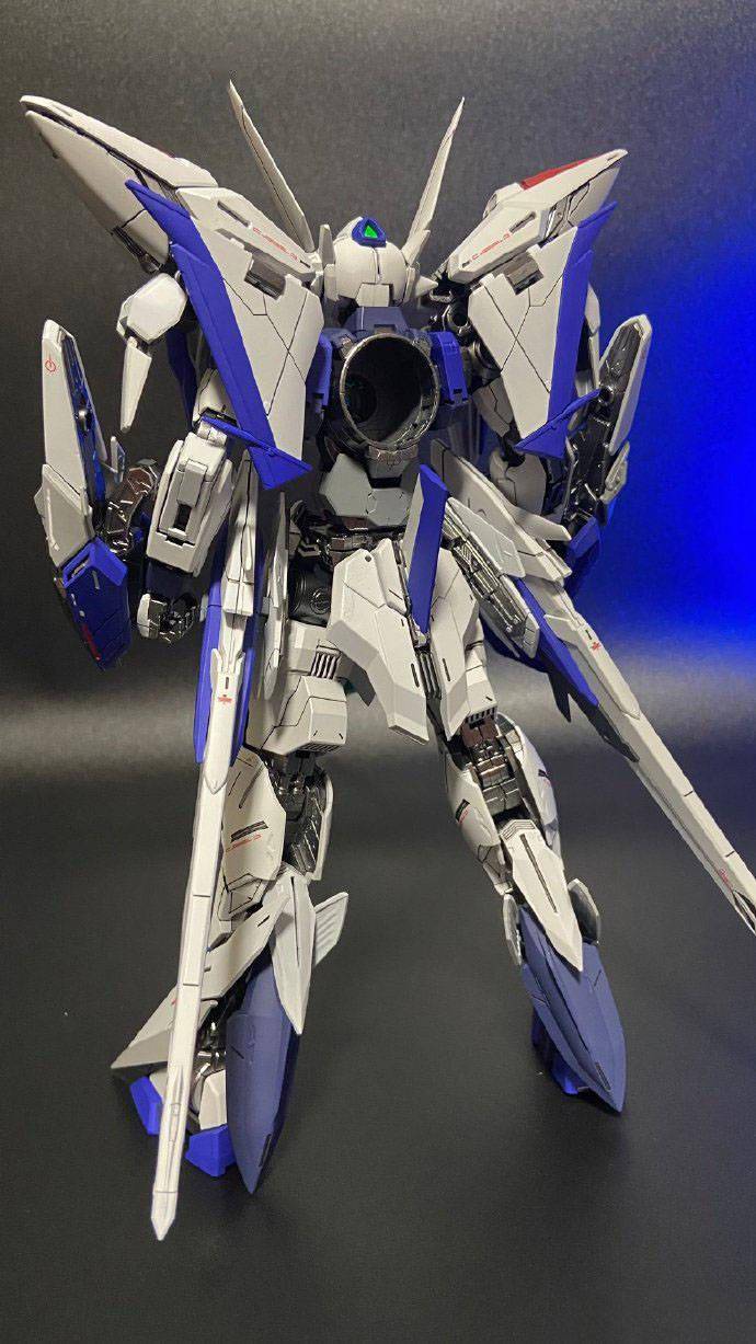 搭载太阳炉量子型天蚀高达