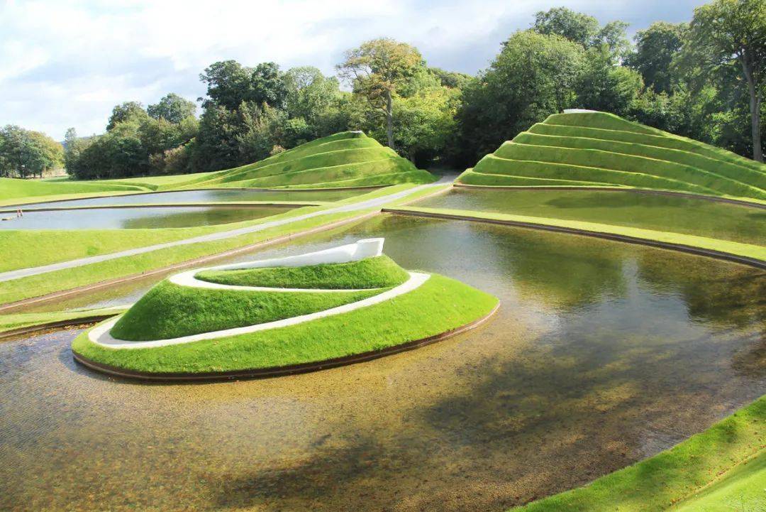 玩转设计元素,螺旋式景观安排上!_花园里_的花园_游客