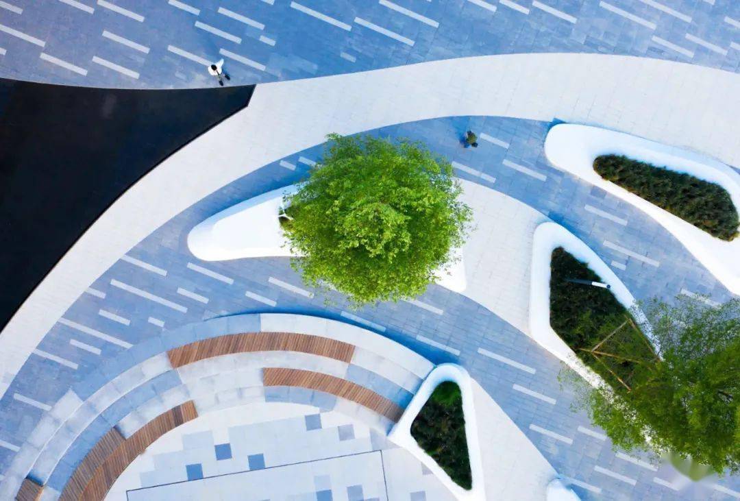 玩转设计元素,螺旋式景观安排上!_花园里_的花园_游客