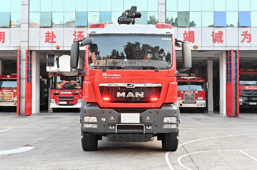 如此多功能的一部车,只配置三个成员着实有点浪费.