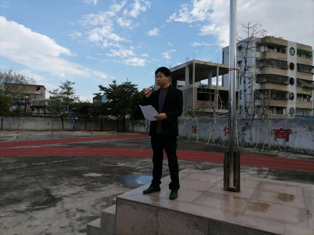 春暖待花开学子竞归来普宁市赤岗中学2022年春季开学