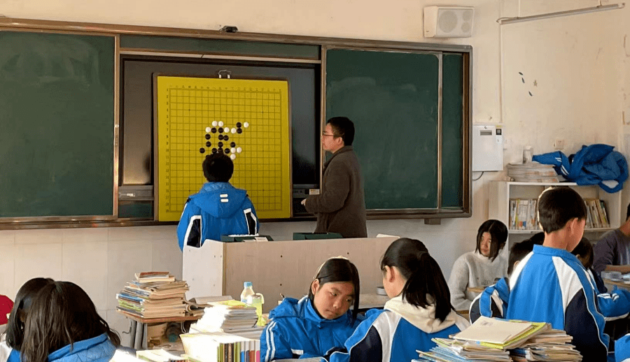 双减进行时点亮孩子多彩寒假助力双减政策落实良村中学寒假托管服务