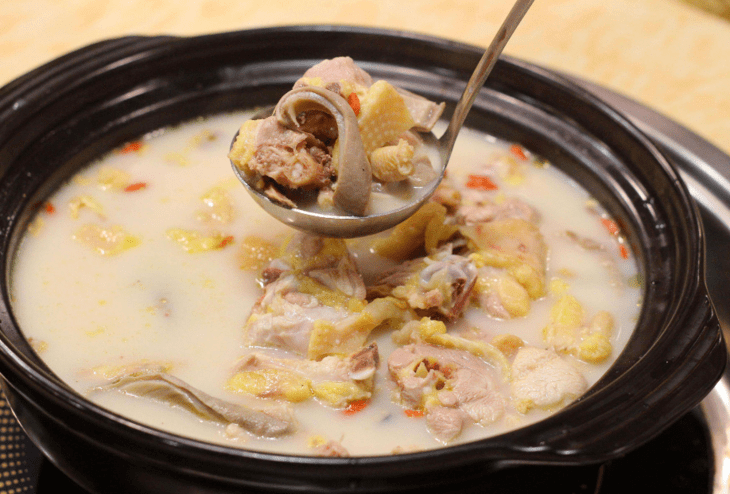 客家猪肚鸡,养生又暖胃!_胡椒_药材_高汤