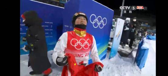 滑雪|徐梦桃完赛后连续高喊“我是第一吗”，网友：给我看哭了！