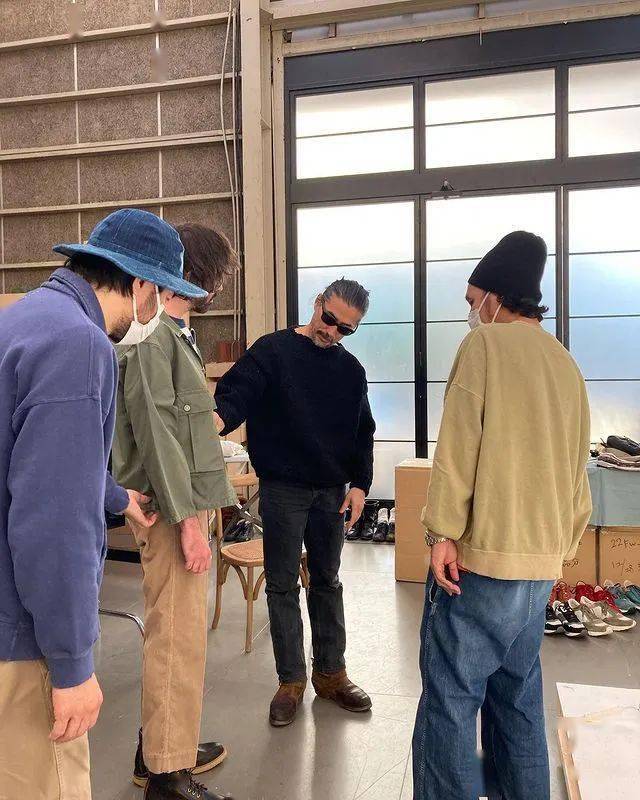 visvim中村世纪对现代世界感到麻木,开着他60岁的保时捷356 Pre-A回归自然_搜狐汽车_搜狐网