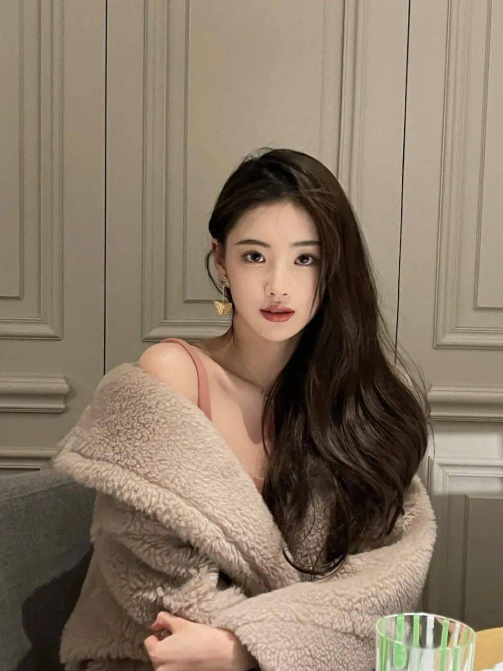 or 针织衫+阔腿裤，开春最佳显瘦cp！