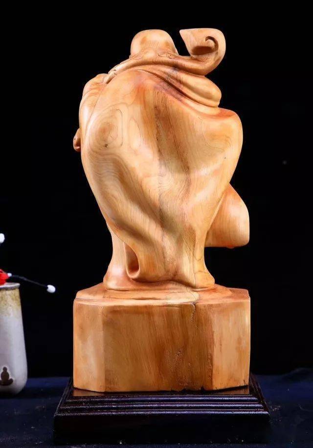 崖柏不止根雕好看,做成木雕摆件也这么美!