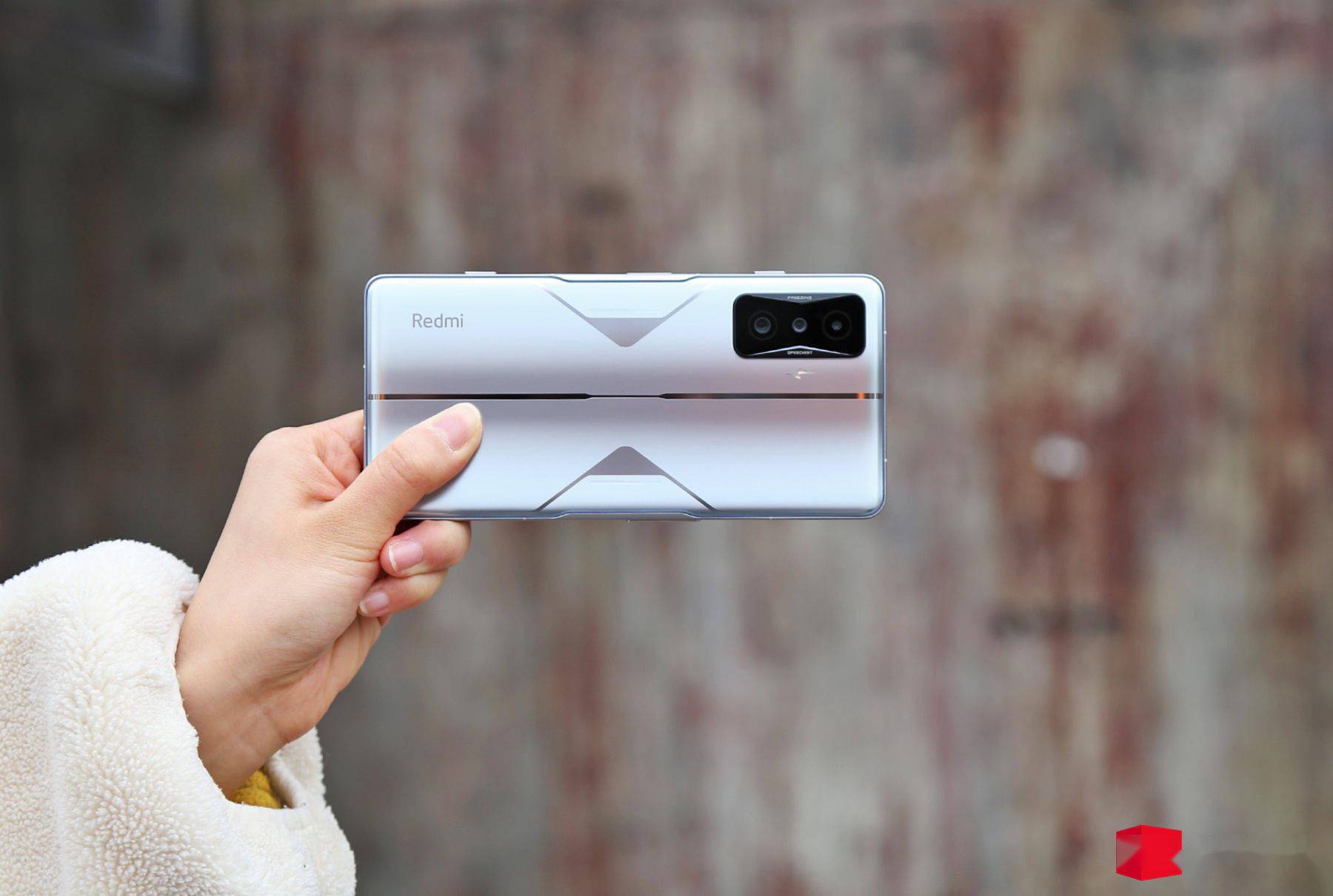 Redmi K50 电竞版评测：用料十足的骁龙 8 Gen 1 手机，能否成为「驯龙高手」？