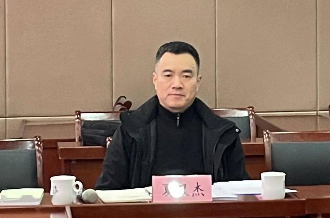 本次活动,由市经信局副局长,党委委员夏汉杰带队,技术装备科,企业科