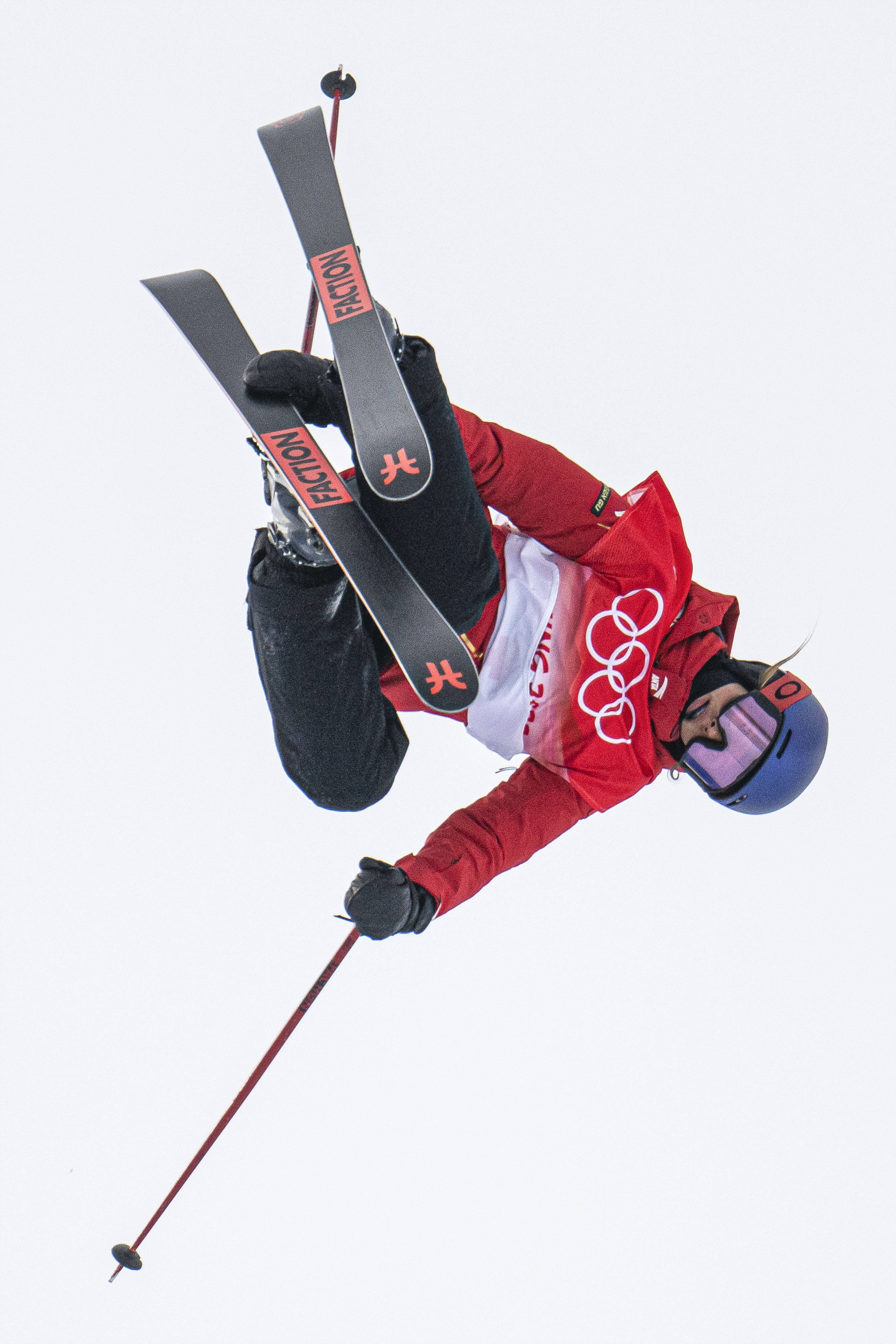 滑雪选手谷爱凌图片
