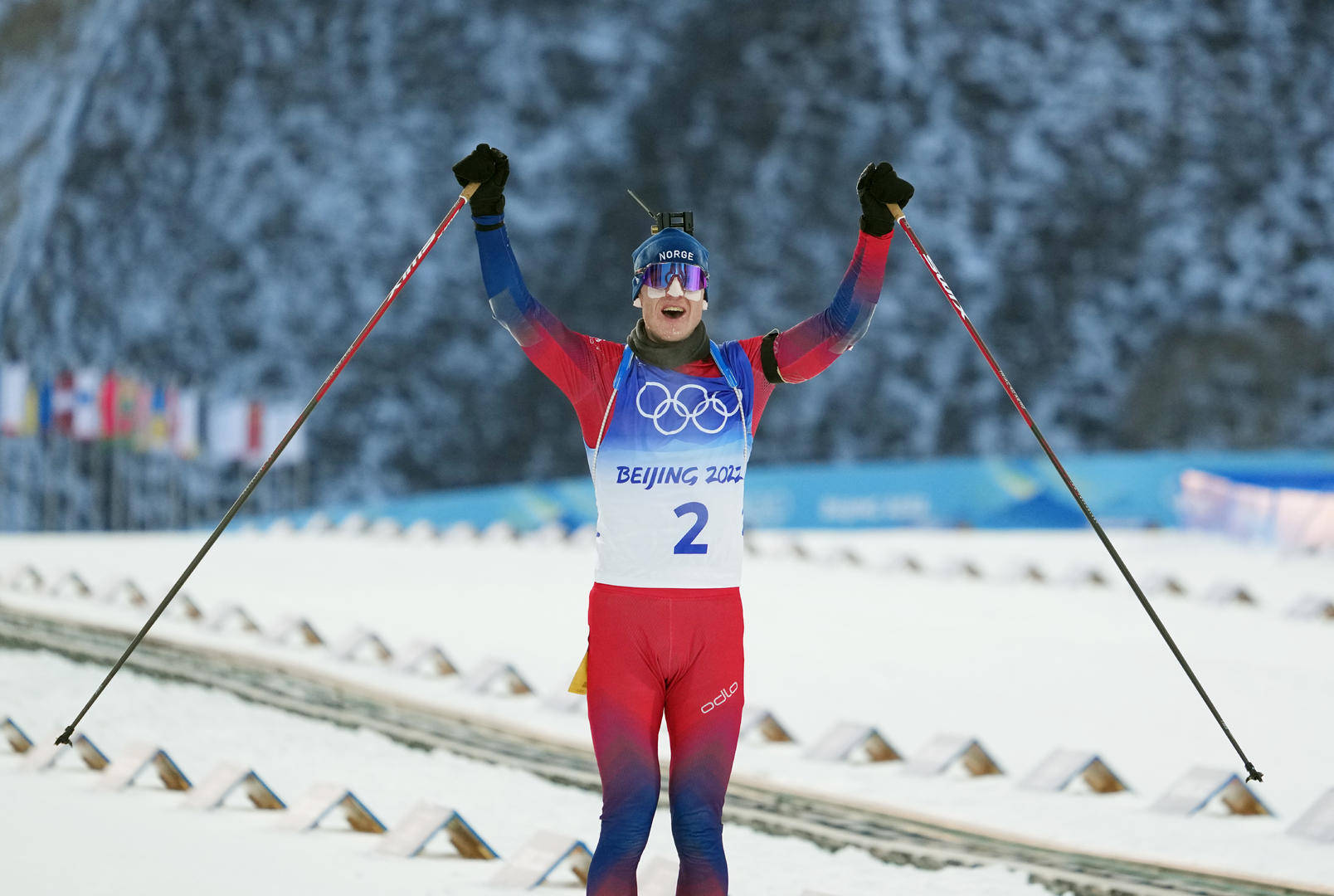 程方明|冬季两项男子15公里集体出发：挪威小伙夺得个人第四金