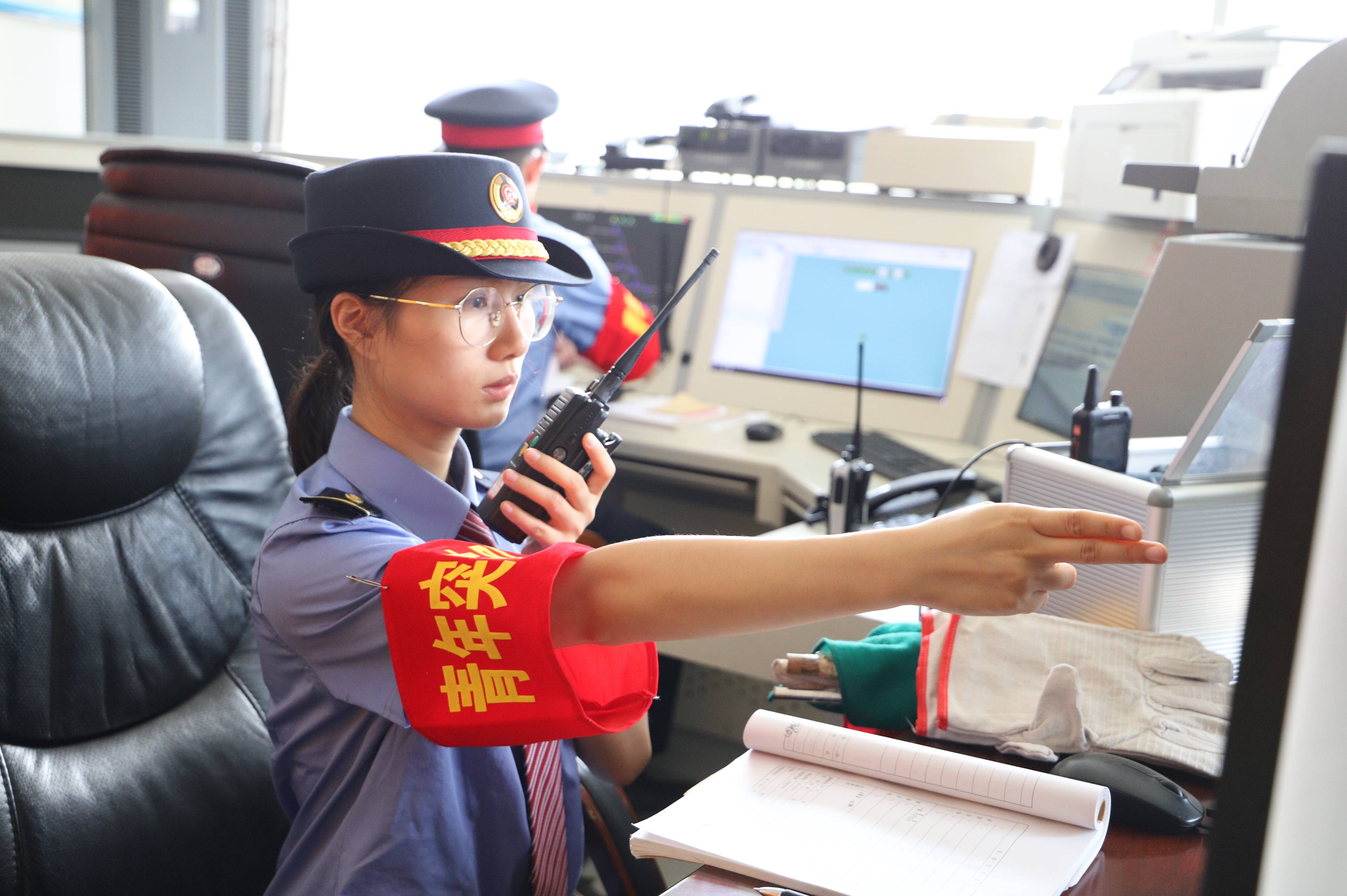 1995年出生,2020年毕业参加工作,是一名助理值班员,这是她的第二个