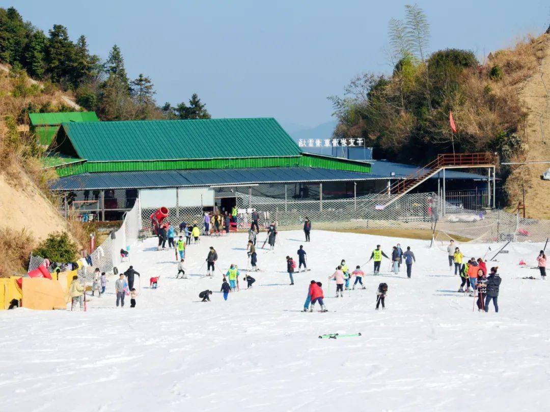 观音山滑雪场图片