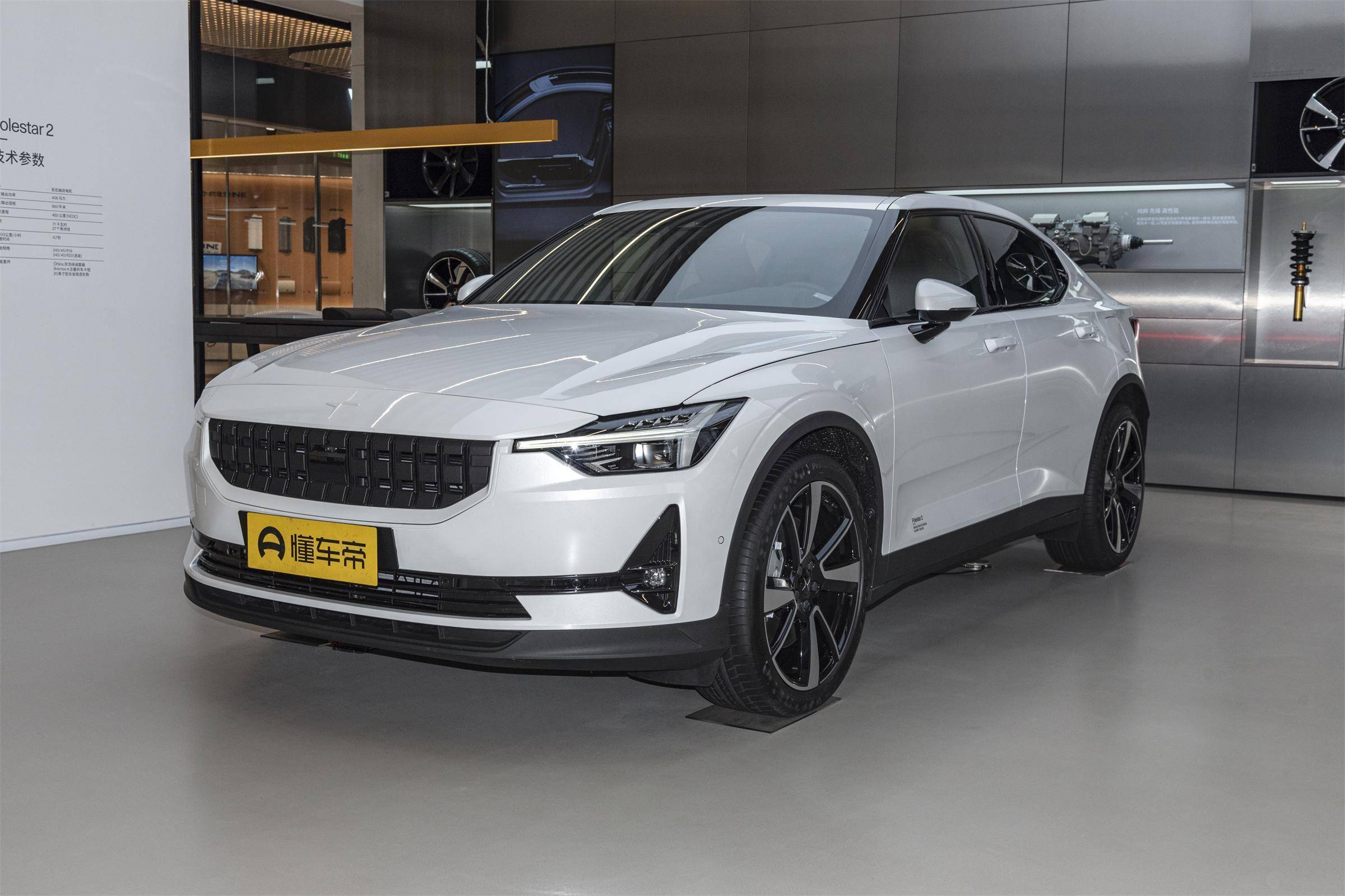 78万起,5门5座掀背车,快至4.7秒破百,带你看极星2_搜狐汽车_搜狐网