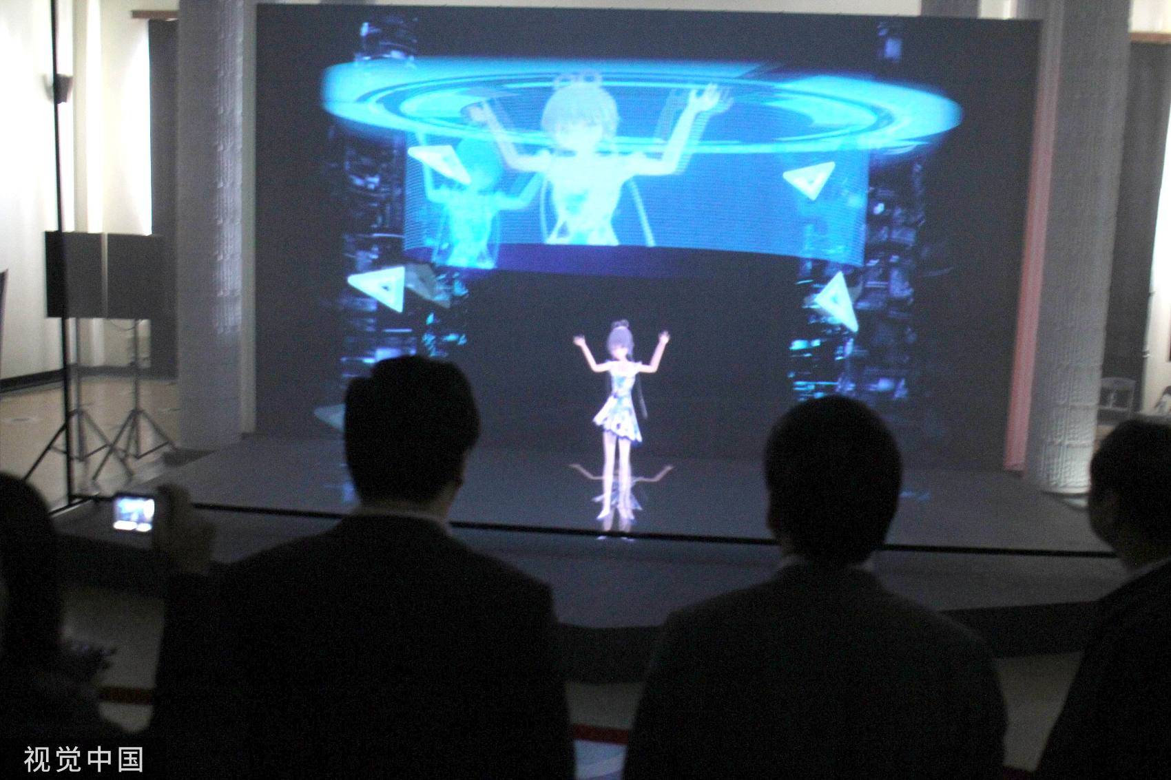 真人|已超3万名！B站力推虚拟主播，抢走传统UP主饭碗了吗？