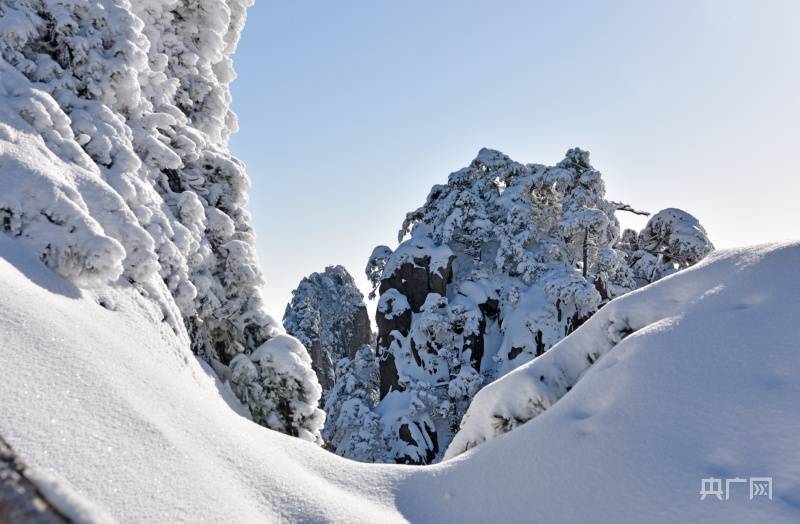 冬雪|“我想休假去黄山”，安徽黄山瑞雪连连惹馋网友