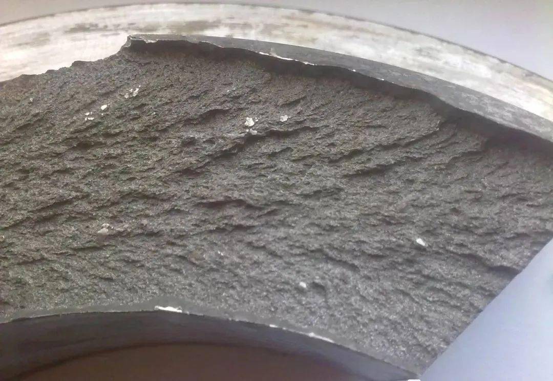 钢材出现断裂的原因分析