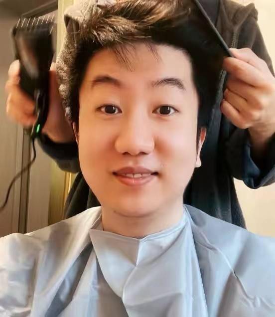 常规主播ququ整活不断搞笑解说iem直呼红星有点猛