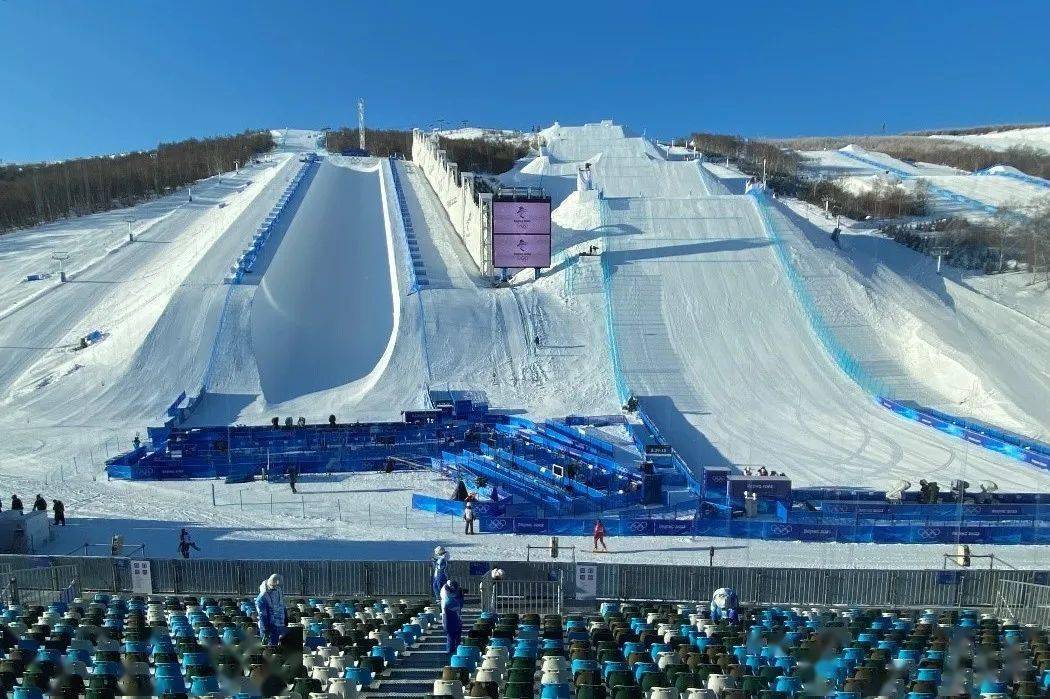 见证了谷爱凌u型池夺冠,自由滑雪坡面障碍技巧摘牌,和苏翊名单板滑雪