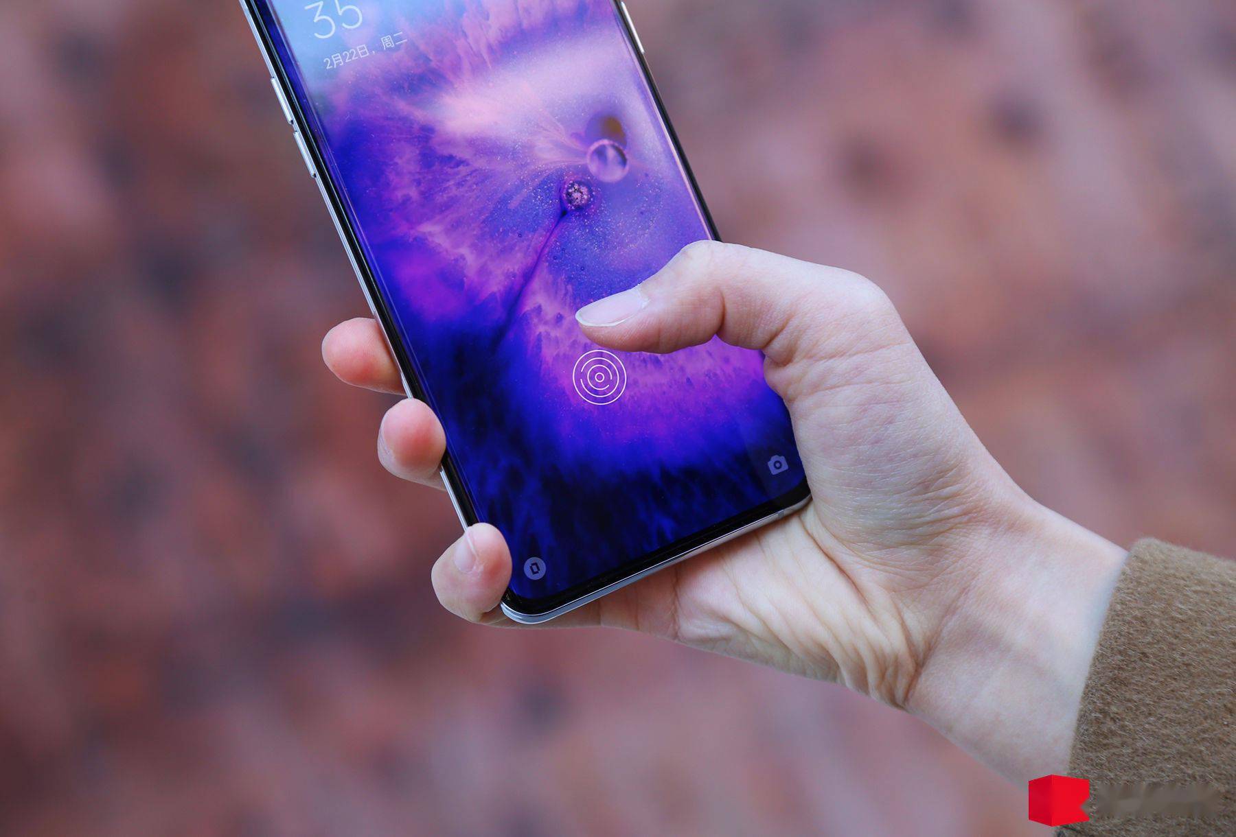 评测|OPPO Find X5 Pro 评测：首发马里亚纳 X 自研芯片，安卓也有了看齐 iPhone 的视频能力