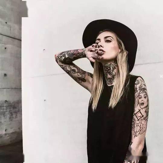 一个花臂女生,人们都对她们是什么评价?