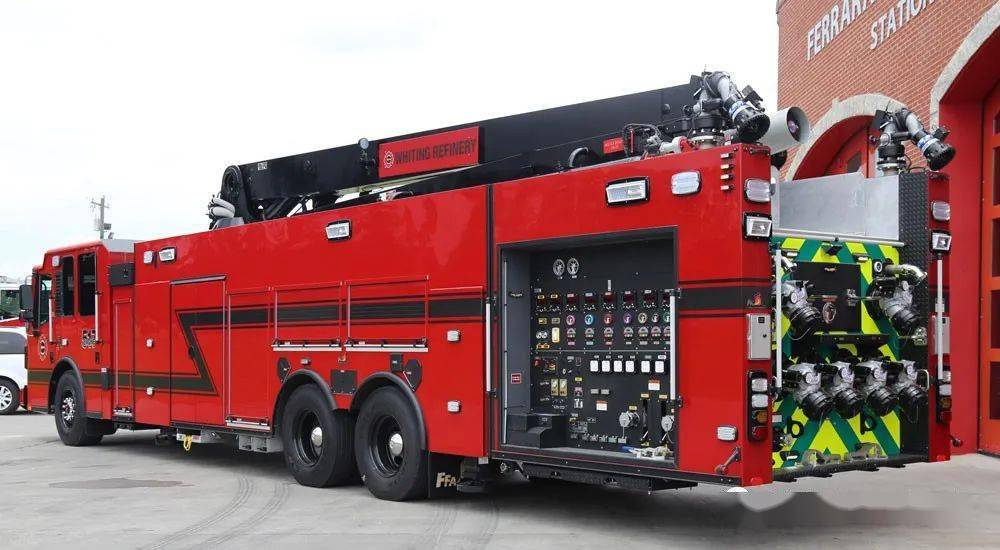 大流量就是王道 石油化工火灾主力选手 解析美式工业消防车