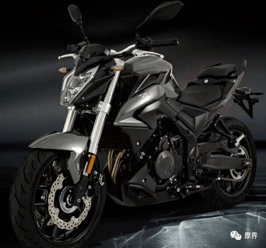 直降4800元的隆鑫无极500r街车