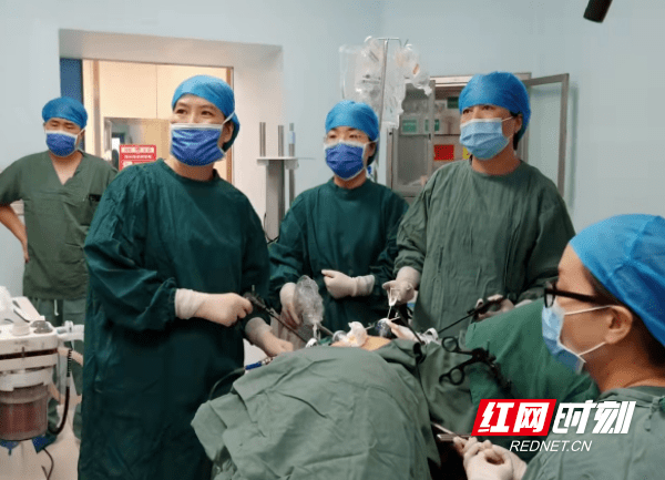 手术|邵阳市中心医院实施“腹腔镜下侧腹壁悬吊术”，助女性盆底健康