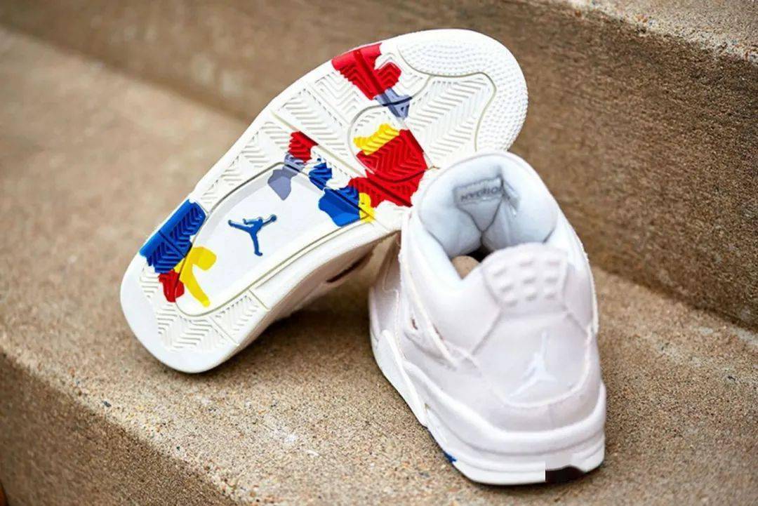 玩家 三月 AJ 大战 Yeezy！禁穿 AJ1、纯白 350 V2 都回来了！十几双新鞋太猛！
