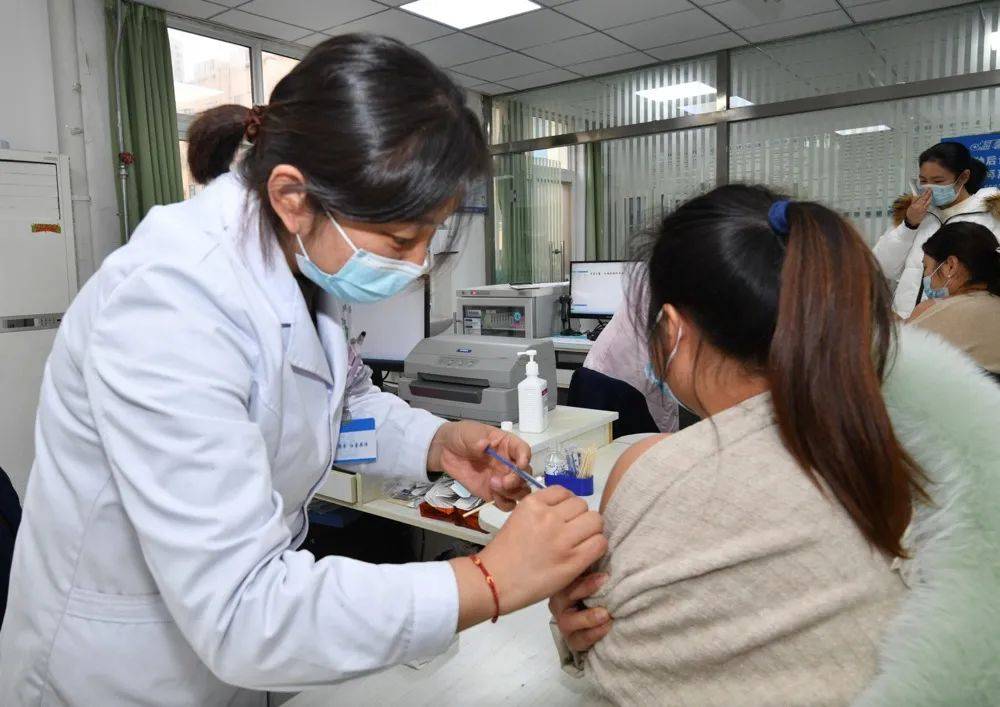 疫苗|郑州市疾控中心：市民可放心选择序贯接种或同源加强针接种！
