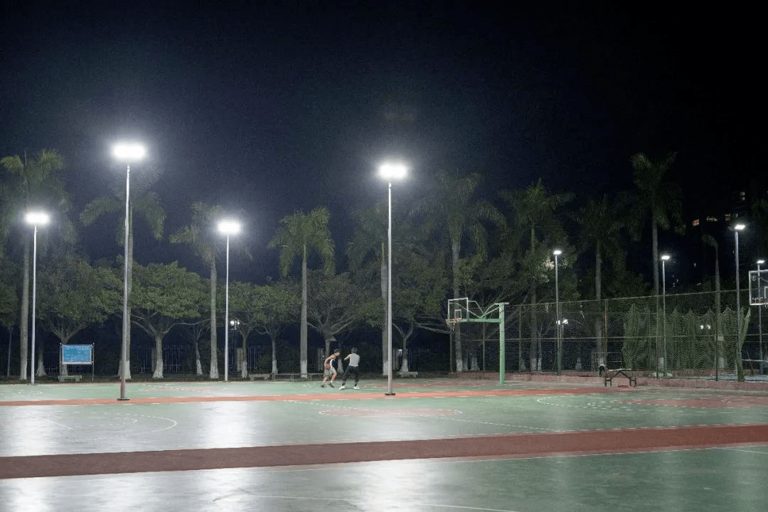 篮球场夜景图片真实图片