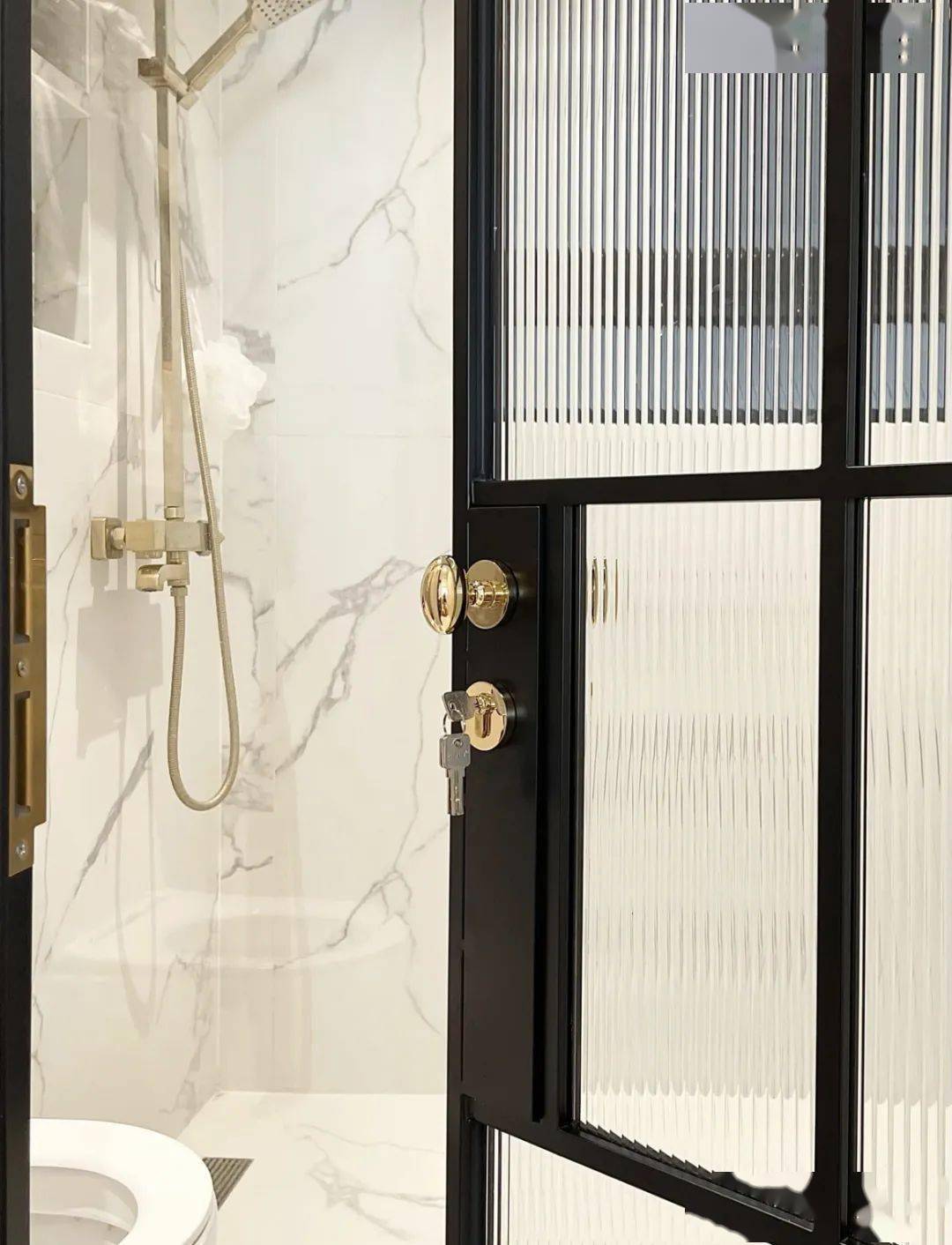 社交单身女孩高质量生活曝光！不结婚、不社交，独居95㎡：我的快乐你想象不到！