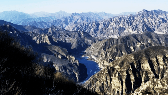 由九河口位置开始一路上升到达山顶,而后开始下降到达珠窝村