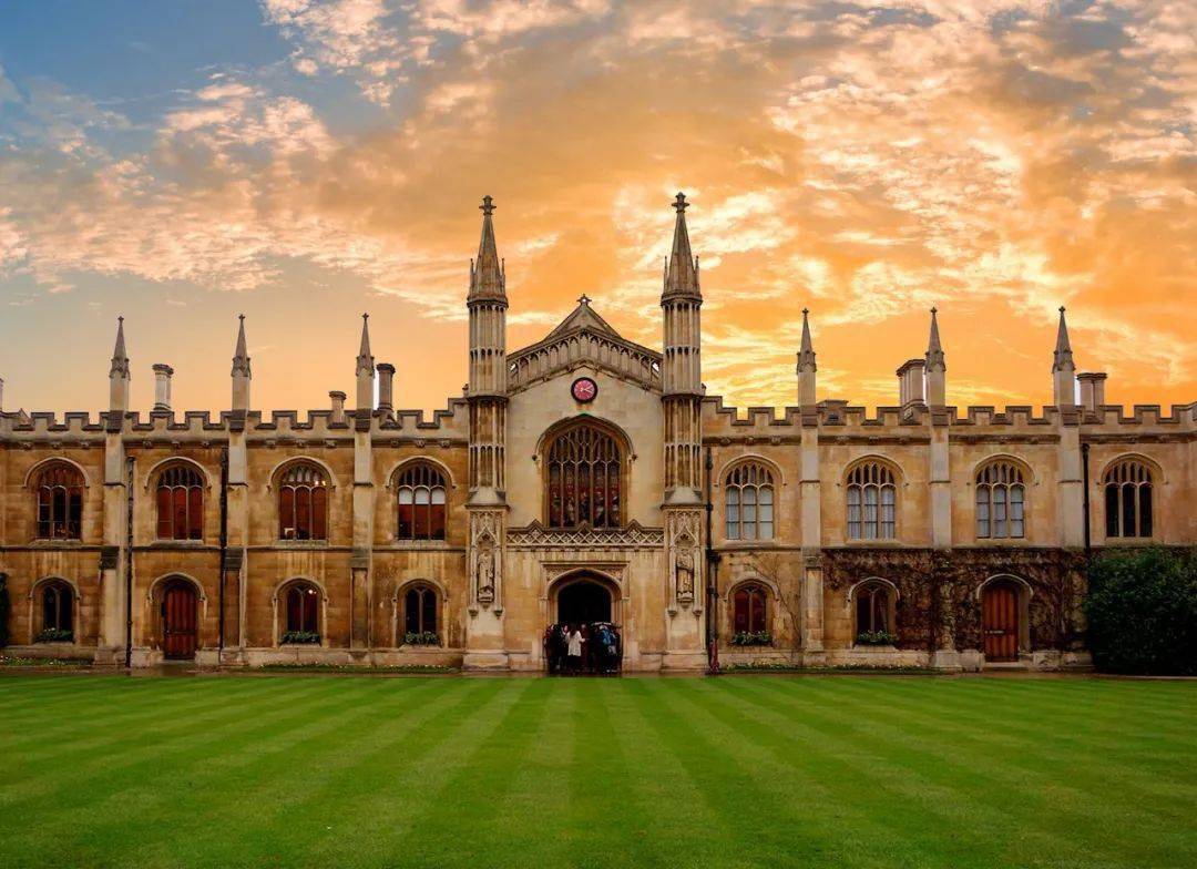 全球经济排行榜_纵观英国本地大学排名,这11所大学才是英国人最认可的!