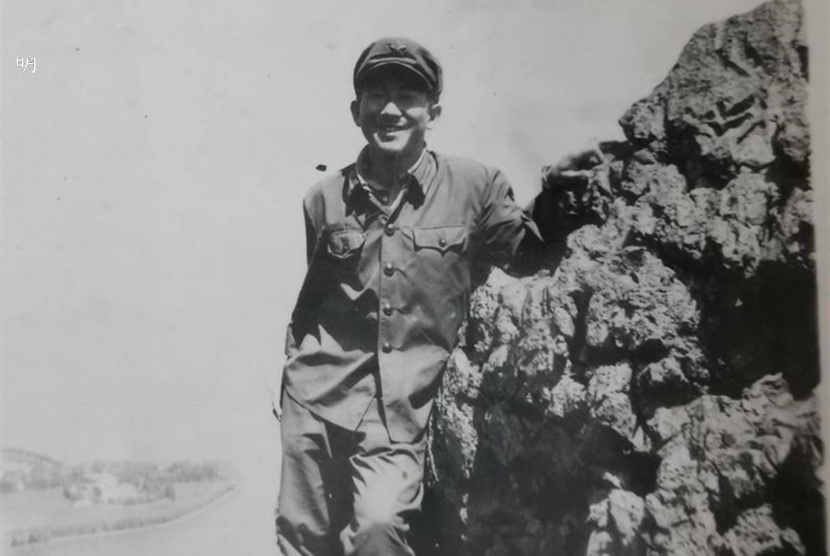 刘光牺牲后,刘明成了刘斌,王昌群夫妇唯一的儿子,出于照顾,便提议把