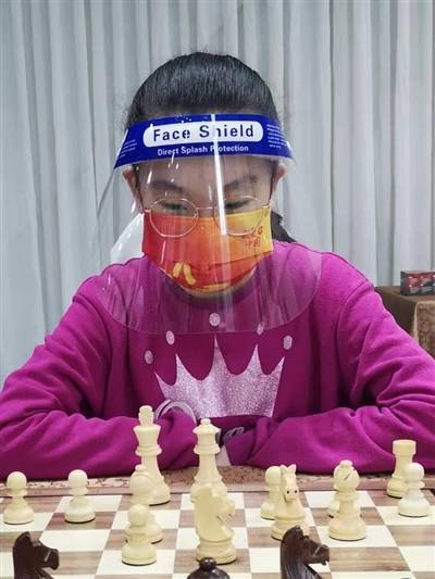 女子|为比赛辗转国外4个月 12岁杭州女孩成国象女子国际大师