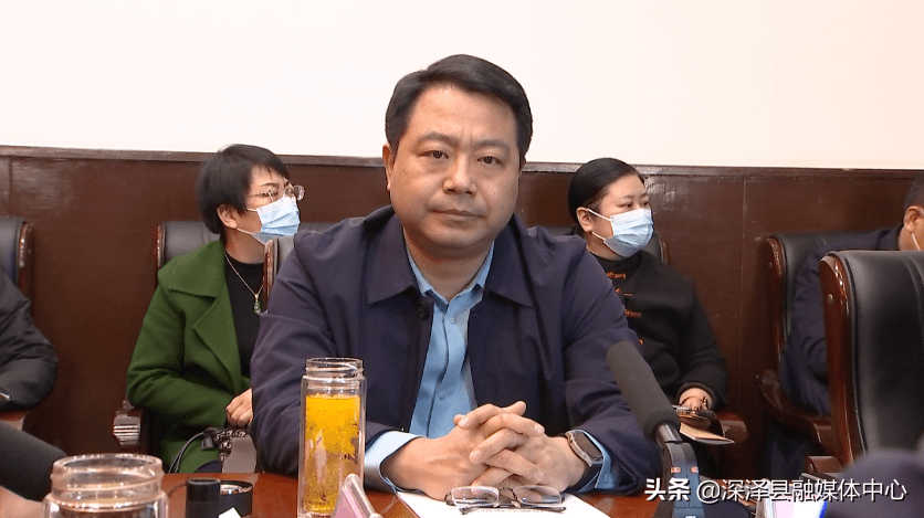 王建峰主持召开向阳街南段片区设计汇报会