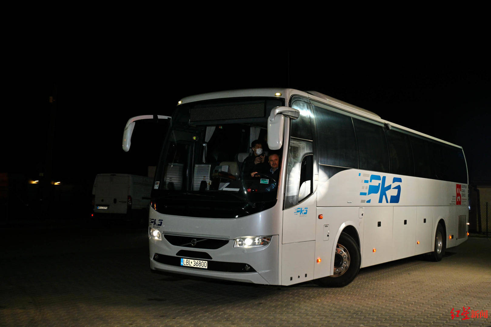 15公斤红烧肉10公斤卤牛肉5公斤红烧虾一顿团圆饭波兰华侨温暖离乌