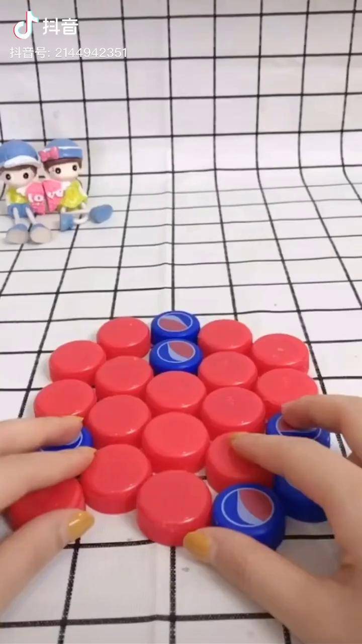 饮料瓶盖还可以这样玩手工
