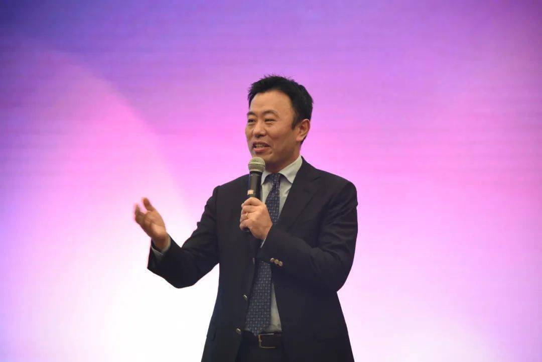 于振坤院长致辞南京明基医院于振坤院长致开幕辞,对各位与会者到来