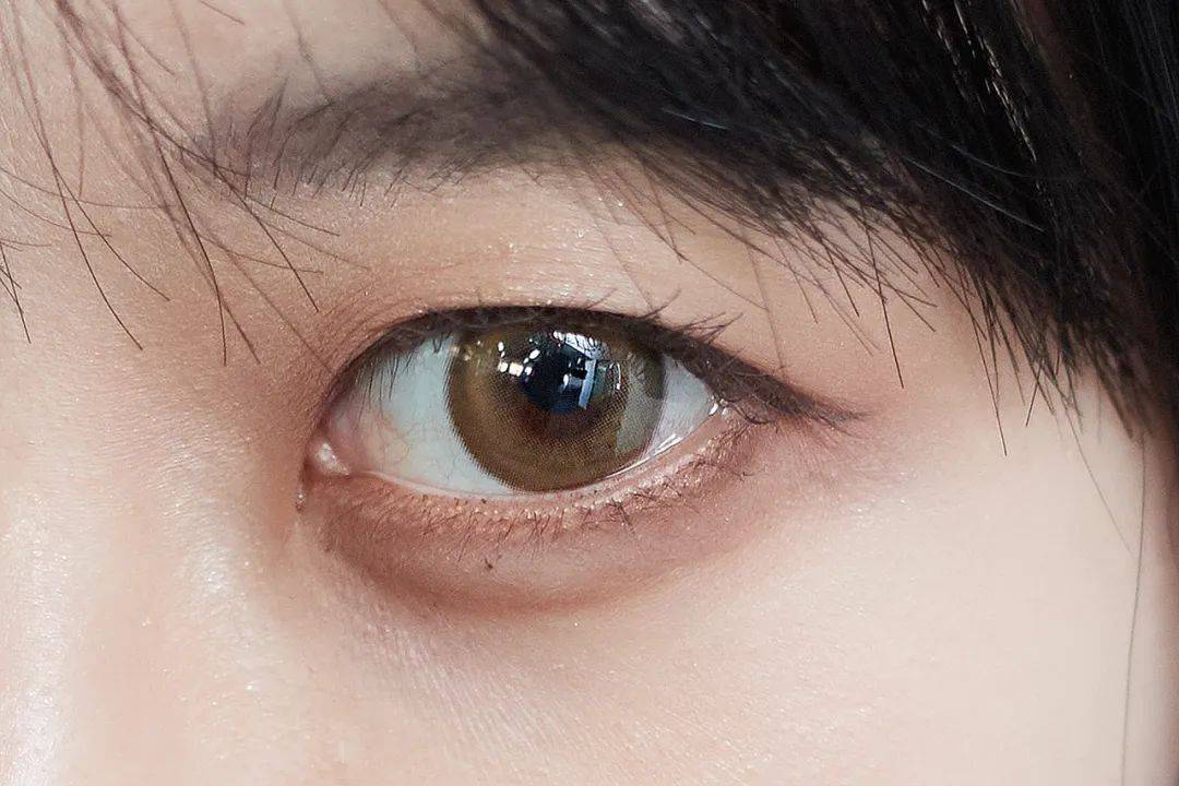 眼睛不懂就问，凹人设真的很难吗？
