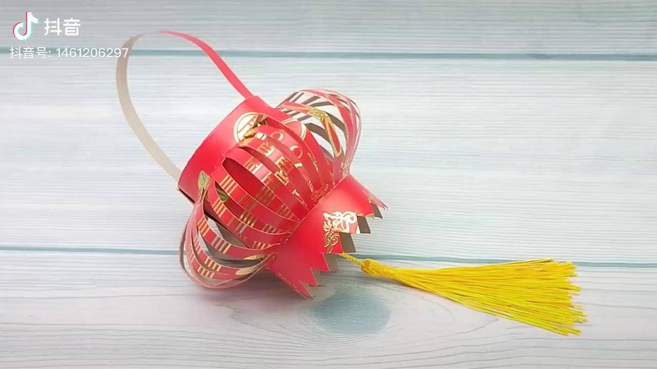 用红包做个漂亮的灯笼超简单2个就能搞定中秋节花灯制作