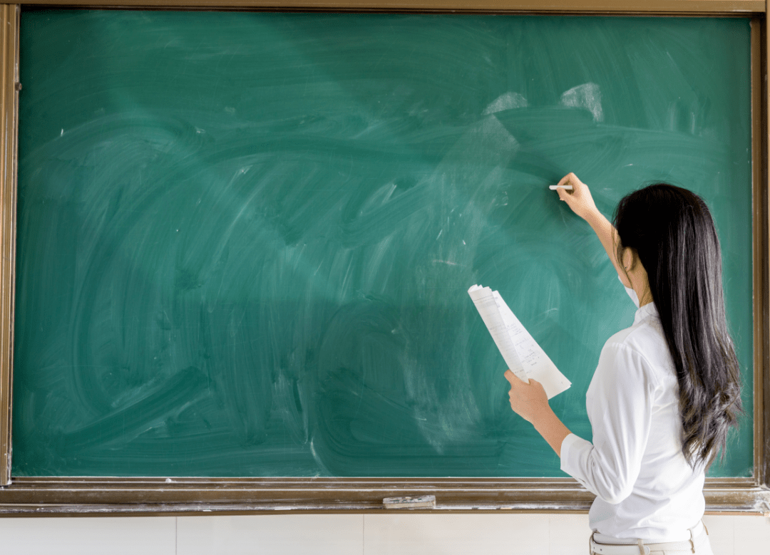 都想当老师！四川教师资格证报考人数两年涨了11万-家庭网