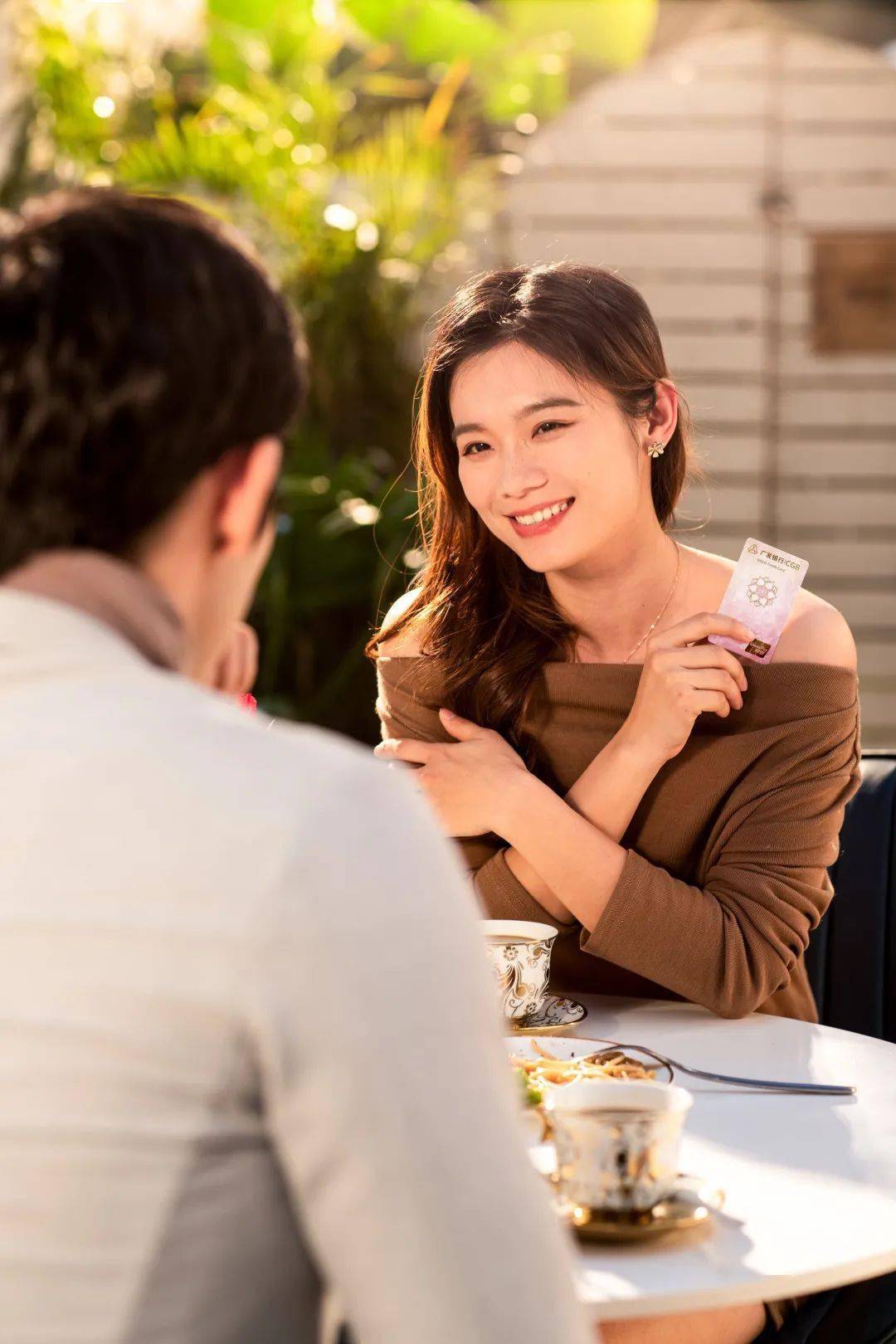 老公|你有没有过一个比“恋人”更重要的朋友？