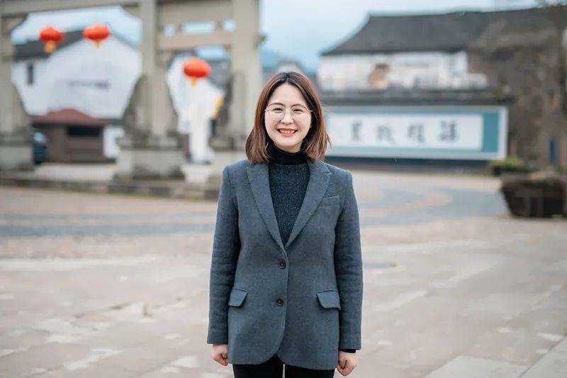 集团有限公司刘国英 杭州富春湾新城建设投资集团有限公司张美燕 杭州