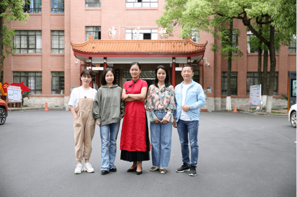 喜报株洲市八中荣获2021年度株洲市巾帼建功先进集体称号