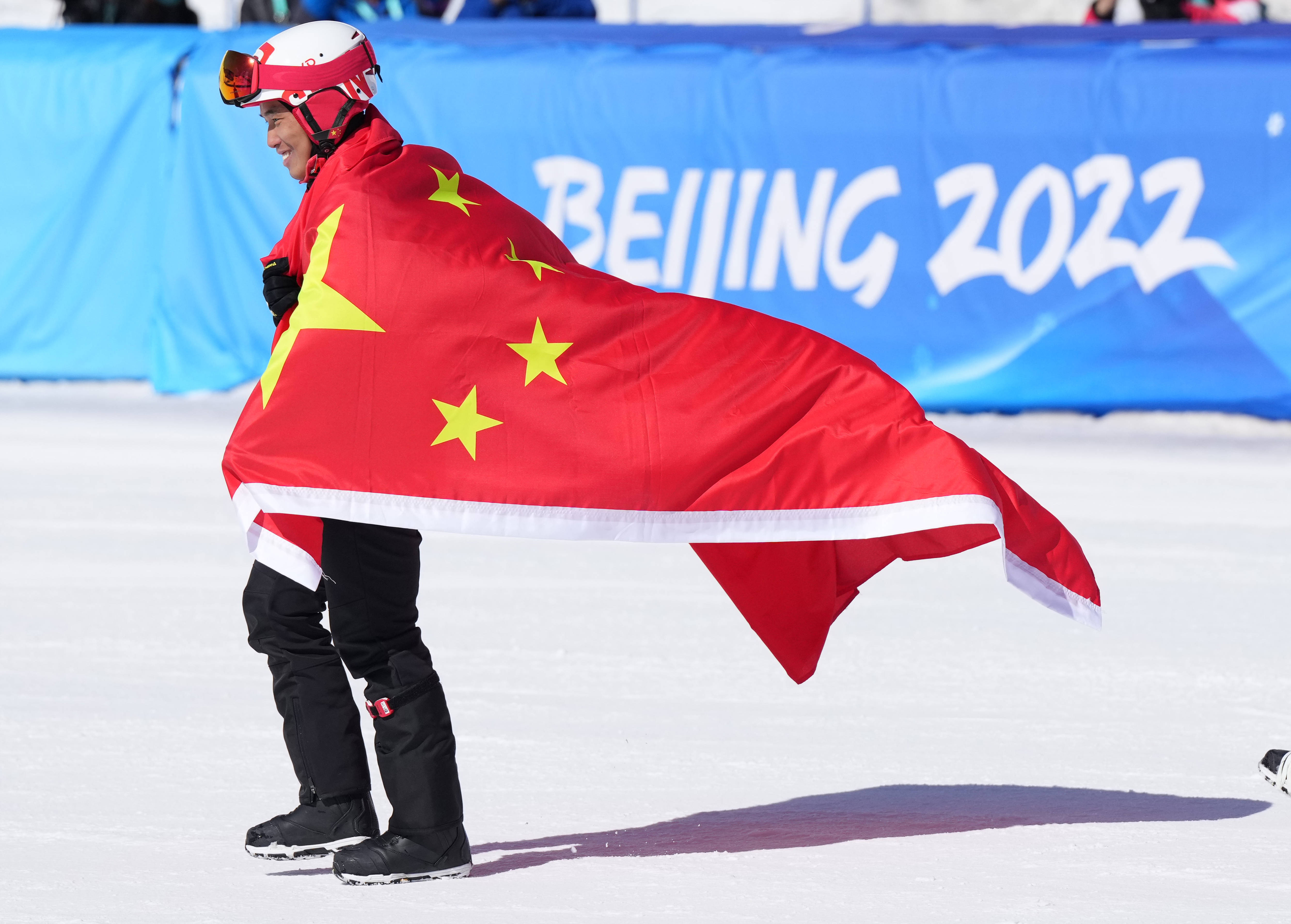 当日,北京2022年冬残奥会单板滑雪男子障碍追逐ul级决赛在张家口云顶