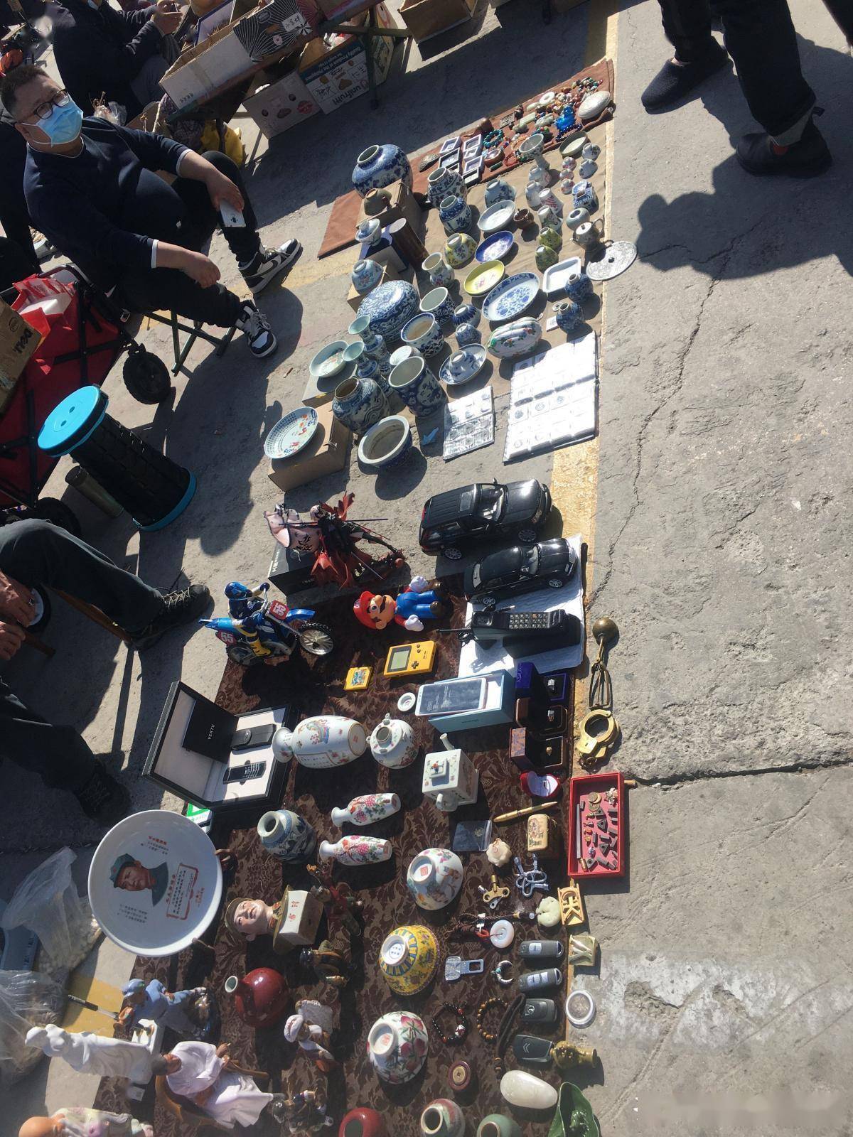 来大柳树市场逛逛车水马龙人山人海这就是北京的地摊文化